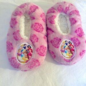 Disney Princesses Slippers.